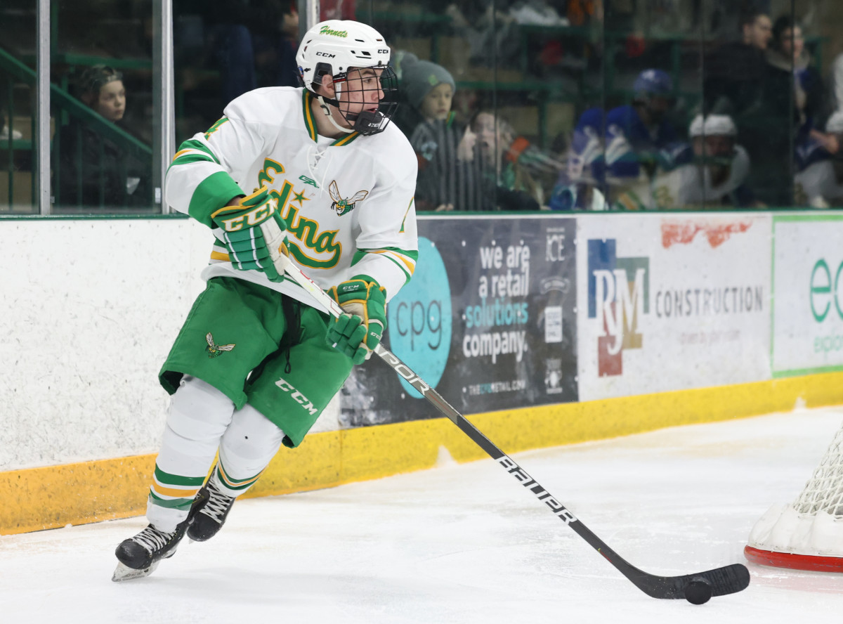 Minnetonka vs Edina Feb11-23 Jeff Lawler2